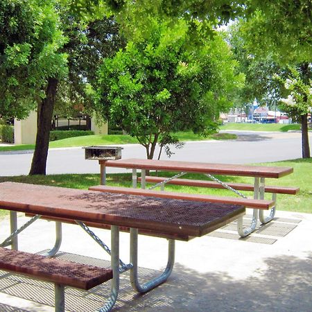 Extended Stay America Suites - San Antonio - Airport Eksteriør billede